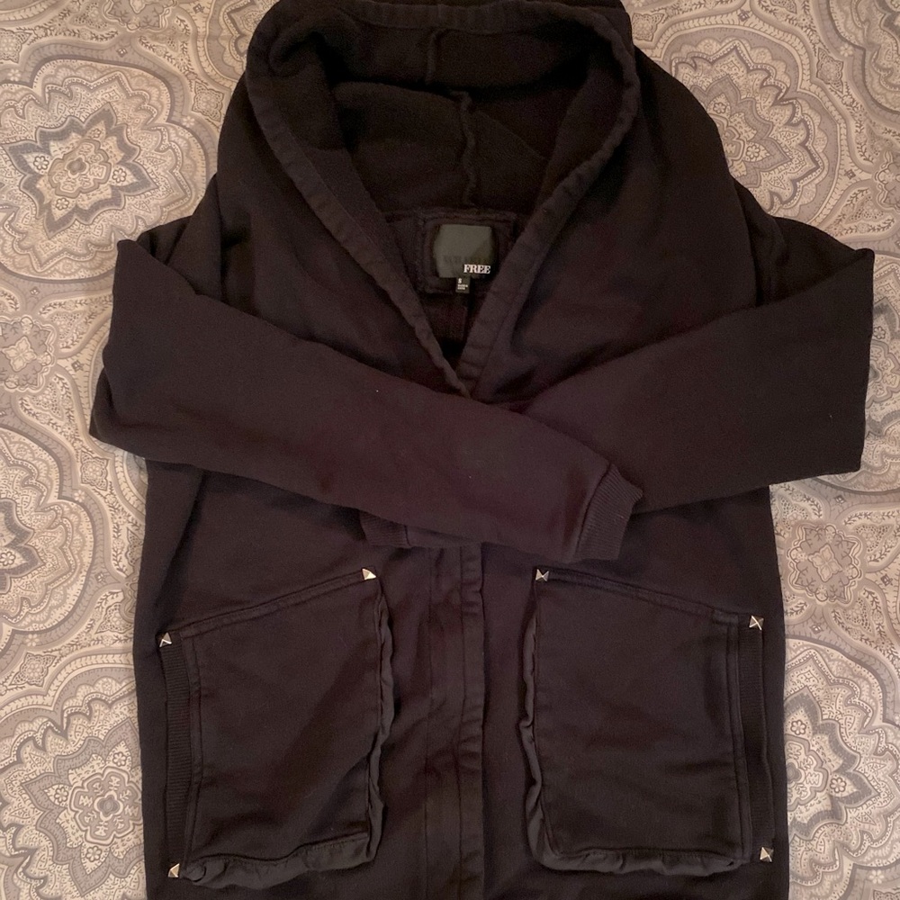 Aritzia Wilfred Free black zip up, size small